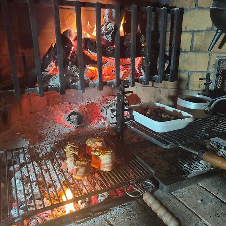 Hotel Restaurant La Dame Du Lac Monflanquin Zewnętrze zdjęcie